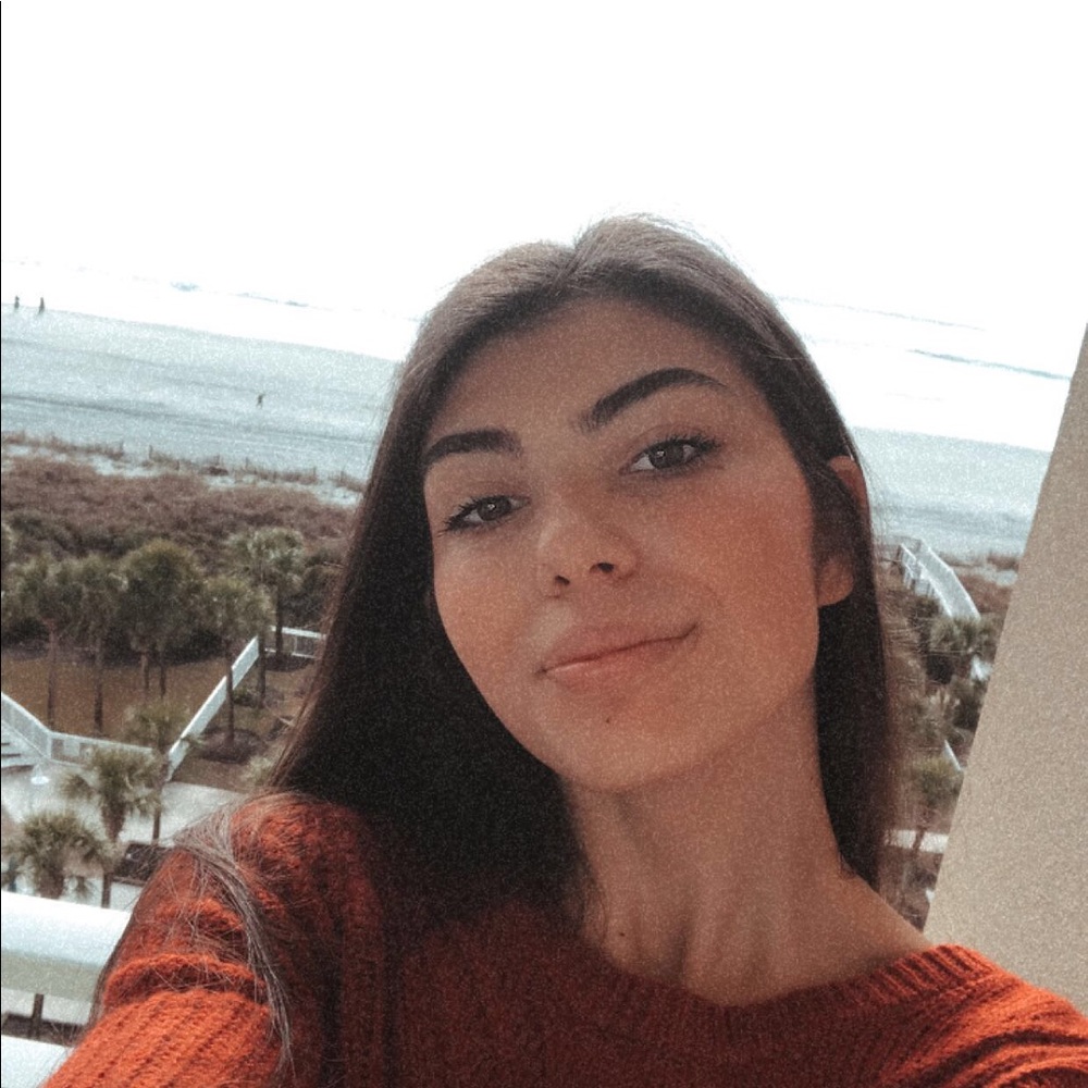 Meet your Posher, Lauren